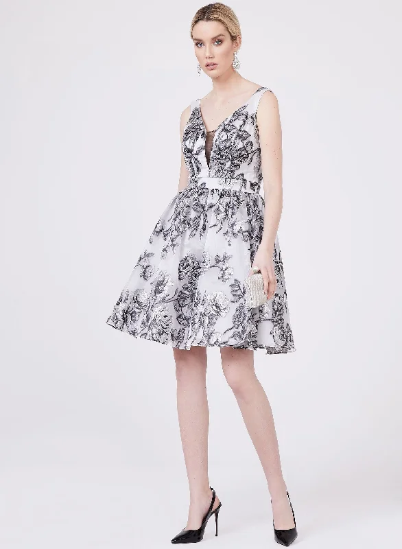 Sleeveless Dress MaxiCachet - Sleeveless V-Neck Floral Embroidered Organza Dress 59469SC