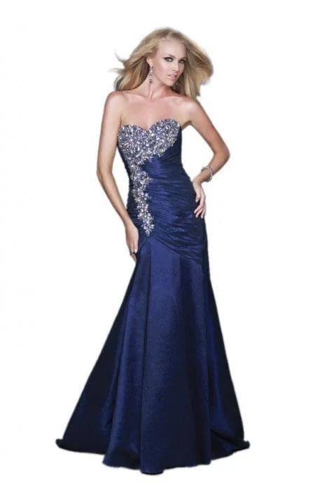 Formal Dress for Modeling AuditionsLa Femme Gigi - 16226 Long Trumpet Gown with Jeweled Bodice