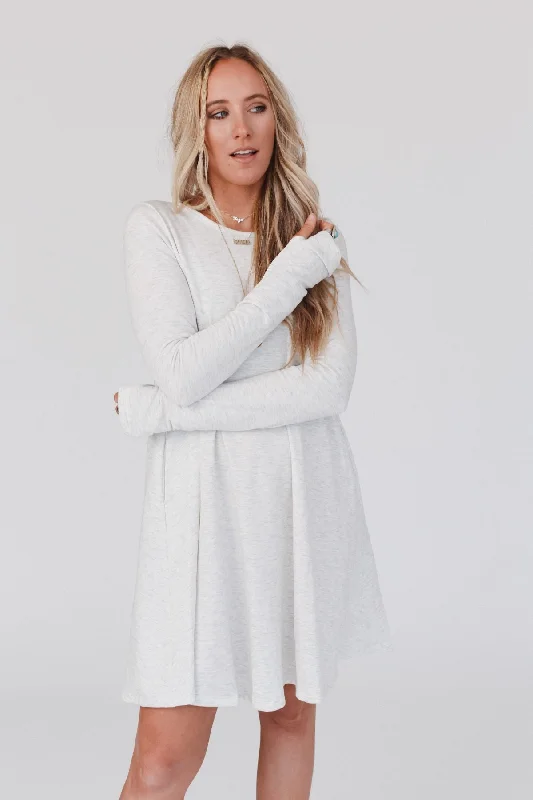 Flirty Long Sleeves Cold-Shoulder DressThe Nest Jake Long Sleeve Crewneck Dress - Ash Gray