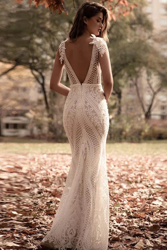 minimalist wedding dressesChic Mermaid Lace Deep V Neck Wedding Dresses Sexy Bridal Gown V Back OKV54